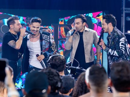 ao-lado-de-guilherme-&-benuto,-kaique-&-felipe-unem-forcas-na-faixa-“entrei-de-gaiato”