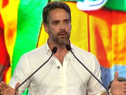 apos-ser-vaiado-ao-lado-de-lula,-eduardo-leite-reage:-“nao-hostilizem-quem-pensa-diferente”