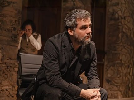 o-molho-nao-acaba!-wagner-moura-e-indicado-a-premio-brasileiro-de-teatro