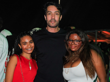 filhas-de-gloria-maria-se-declaram-ao-tutor:-“melhor-pai-do-mundo”