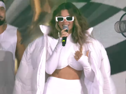 nostalgia!-kelly-key-celebra-25-anos-de-carreira-com-show-no-palco-do-“bbb26”