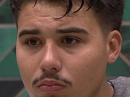 policia-do-parana-ainda-nao-consegue-intimar-ex-bbb-pedro-por-importunacao-sexual