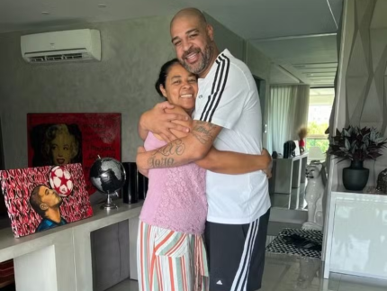 adriano-imperador-faz-alerta-apos-mae-perder-r$15-mil-em-golpe:-“amanha-pode-ser-voces”