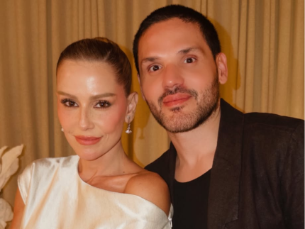 deborah-secco-se-declara-ao-namorado-em-aniversario:-“meu-lugar-no-mundo”