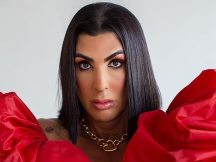 pepita-comemora-43-anos-e-reflete-sobre-ser-resistencia-no-brasil:-“pais-que-mais-me-mata”