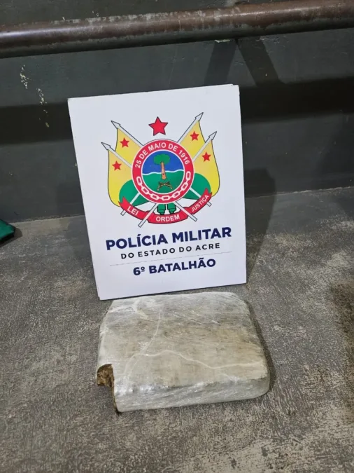 PM prende jovem com quase um quilo de maconha em Cruzeiro do Sul