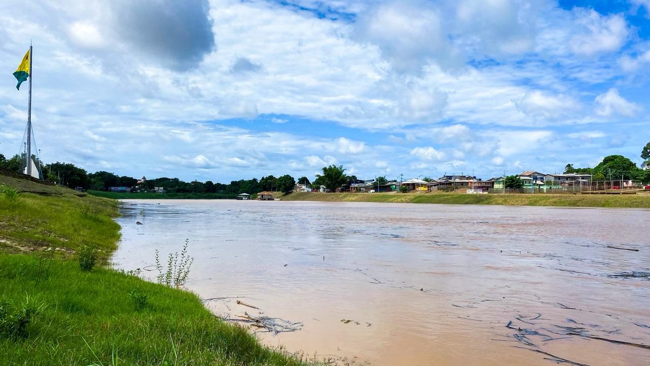 Rio Acre chega a 13,30 metros e coloca Rio Branco em alerta