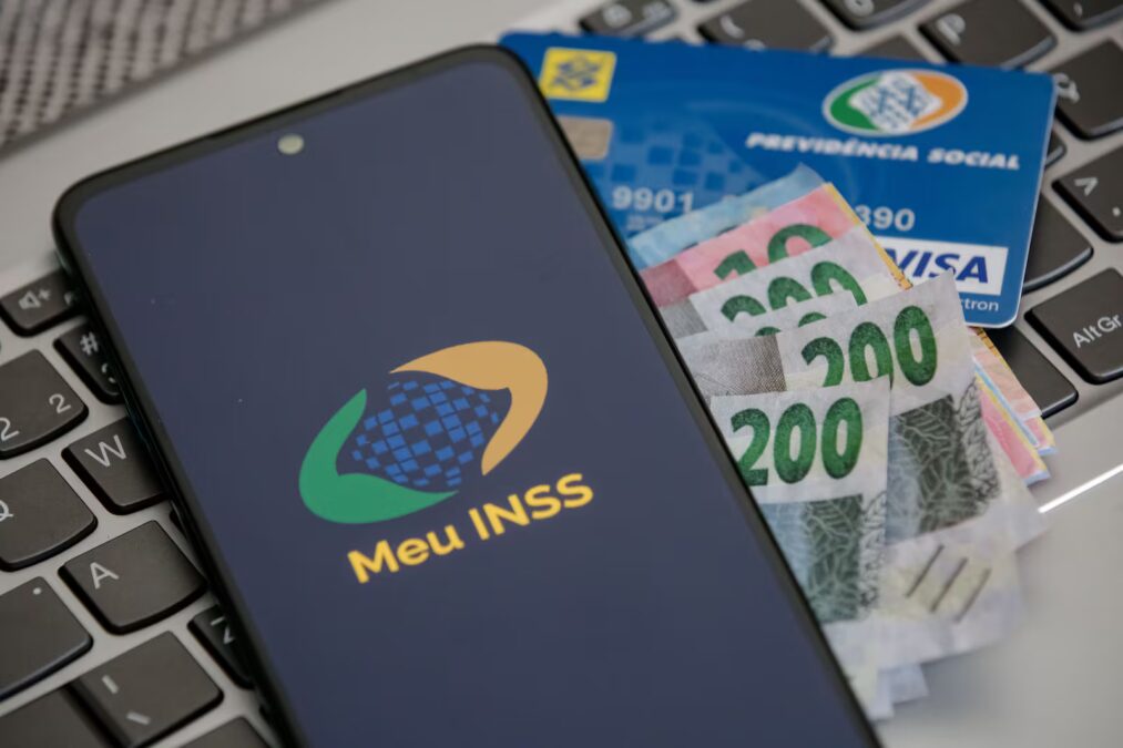 Aposentados têm até 14 de fevereiro para pedir ressarcimento ao INSS