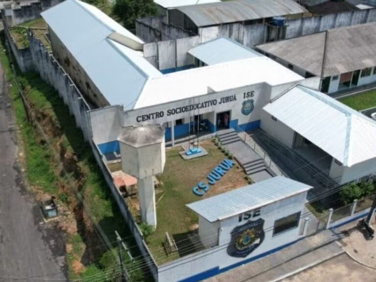 Adolescente foi encaminhado ao Centro socioeducativo Juruá, em Cruzeiro do Sul — Foto: Edson Fernandes/Secom