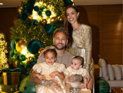 bruna-biancardi-celebra-os-34-anos-de-neymar-jr.:-“ja-tem-pelos-brancos-na-barba”