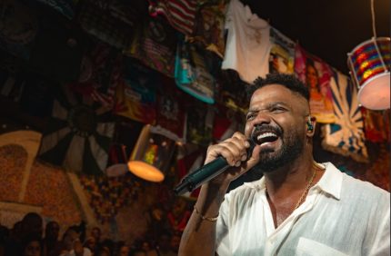 arlindinho-lanca-projeto-com-sambas-enredo-que-marcaram-sua-vida-e-homenagem-a-seu-pai