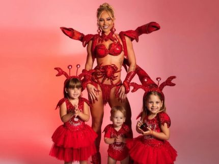virginia-leva-os-filhos-ao-ultimo-ensaio-da-grande-rio-com-looks-personalizados