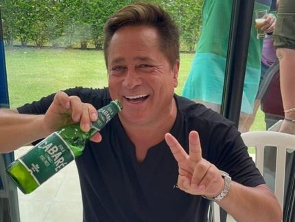 blefaroplastia:-entenda-a-cirurgia-nas-palpebras-feita-pelo-cantor-leonardo