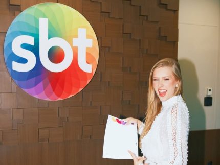 apos-saida-de-virginia,-cela-lopes-assina-com-o-sbt:-“dizem-que-sabado-anda-com-vaga”