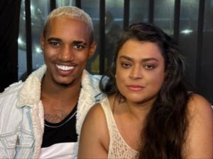 ultimo-affair-de-preta-gil,-o-kannalha-emociona-com-tributo-a-cantora-em-salvador
