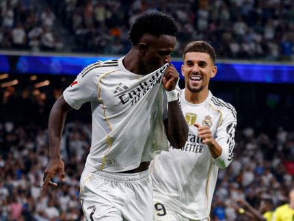 jogo-do-real-madrid-e-paralisado-apos-vini-jr.-acionar-protocolo-antirracismo-na-champions