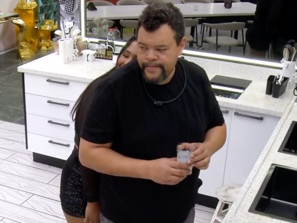 babu-muda-de-quarto-no-“bbb26”-apos-bagunca-e-faz-alerta:-“palma-para-maluco”