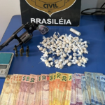 Jovem monitorado por tornozeleira é preso com revólver e 91 trouxinhas de droga em Brasiléia