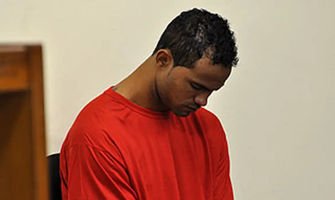 Ex-goleiro Bruno, do Flamengo, tem 5 dias para comparecer à Justiça