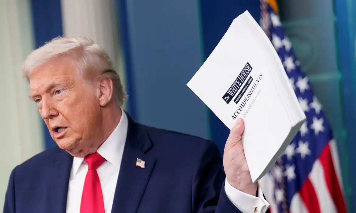 Trump pressiona Irã a aceitar acordo de cessar-fogo em meio à escalada do conflito
