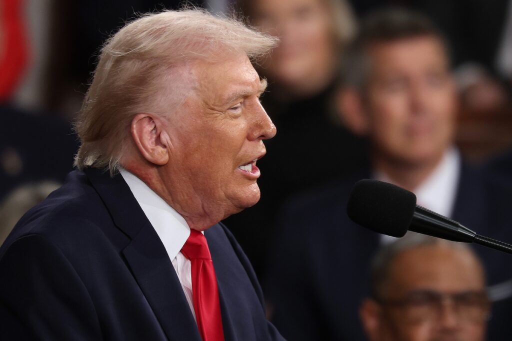 trump-diz-que-concordou-em-conversar-com-nova-lideranca-do-ira