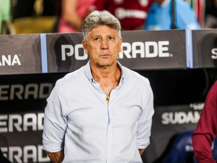 apos-resolver-impasse-salarial,-vasco-chega-a-acordo-com-renato-gaucho;-tecnico-celebra-acordo