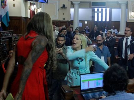 vereadora-benny-briolly-aprova-homenagem-a-ludmilla-e-relata-tentativa-de-agressao-em-niteroi