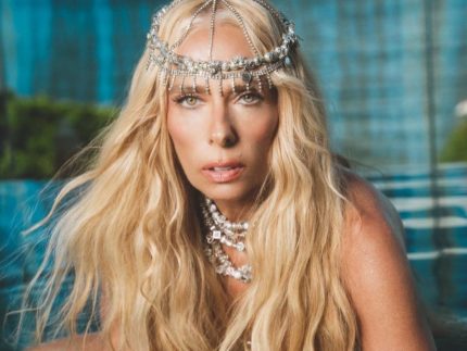 adriane-galisteu-comenta-comparacoes-entre-o-“bbb”-e-“a-fazenda”:-“a-gente-se-aplaude”