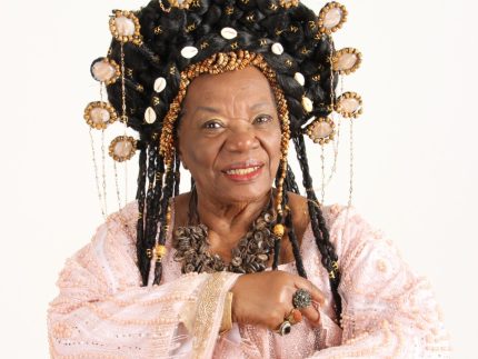 aos-83-anos,-neusa-borges-participa-da-encenacao-da-paixao-de-cristo-no-piaui