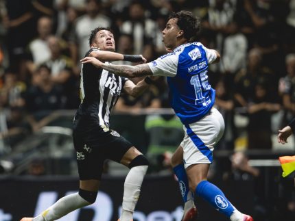 23-expulsoes-e-briga-generalizada:-partida-entre-cruzeiro-e-atletico-mg-termina-em-confusao