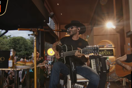 “se-voce-soubesse-a-forca-que-um-xibiu”,-brinca-gusttavo-lima-no-dia-da-mulher