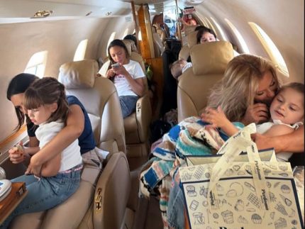 ze-felipe-viaja-para-a-praia-com-os-filhos-apos-polemica-com-virginia-e-ana-castela