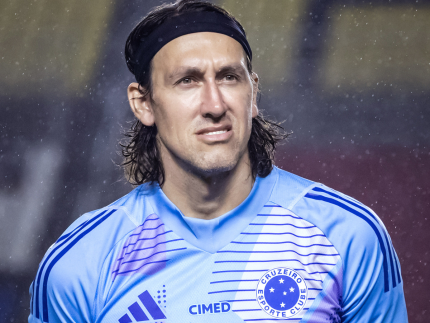 cruzeiro-anuncia-grave-lesao-no-joelho-de-cassio-que-deve-ficar-fora-da-temporada