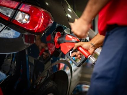 caminhoneiros-cogitam-greve-enquanto-governo-busca-conter-alta-do-diesel
