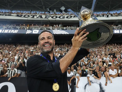 cruzeiro-avanca-pela-contratacao-do-tecnico-artur-jorge