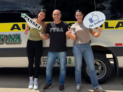 poderosas!-ana-castela-e-a-mae-comemoram-conquista-de-habilitacao-com-categoria-d