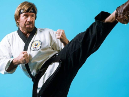 de-invicto-nos-tatames-a-simbolo-global:-conheca-o-legado-de-chuck-norris-nas-artes-marciais