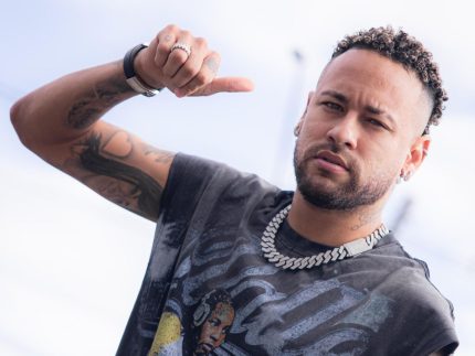 neymar-fora-de-novo!-cuca-barra-craque-do-jogo-contra-o-cruzeiro-por-risco-de-lesao