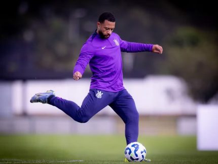 memphis-se-irrita-com-preparacao-fisica-do-corinthians-e-contesta-controle-de-carga