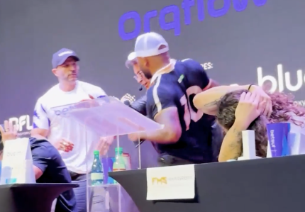 kleber-bambam-confronta-davi-brito-em-coletiva-e-ex-bbbs-partem-para-briga