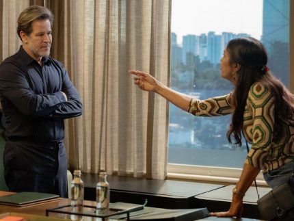 em-“tres-gracas”,-ligia-invade-escritorio,-agride-ferette-e-se-choca-com-armacao-cruel