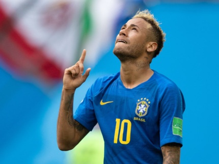 mesmo-fora,-neymar-pauta-jogo-e-torcida-em-brasil-x-franca