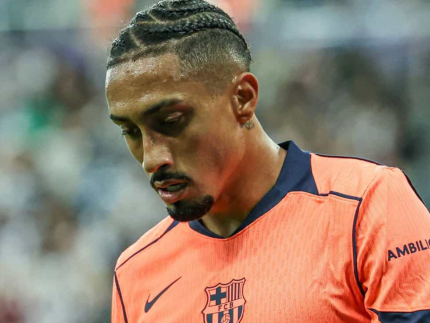 barcelona-atualiza-situacao-de-raphinha-apos-lesao-e-define-futuro-do-jogador