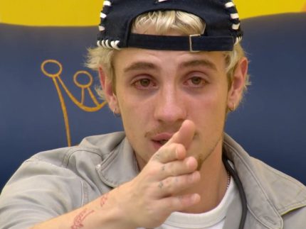 “bbb26”:-juliano-floss-chora-e-cogita-apertar-o-botao-apos-briga-feia-com-aliada