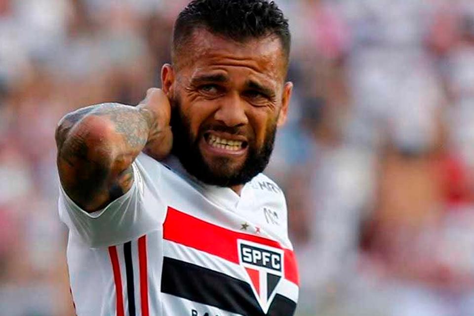 sao-paulo-estabelece-prazo-para-zerar-divida-milionaria-com-daniel-alves.-saiba-mais!