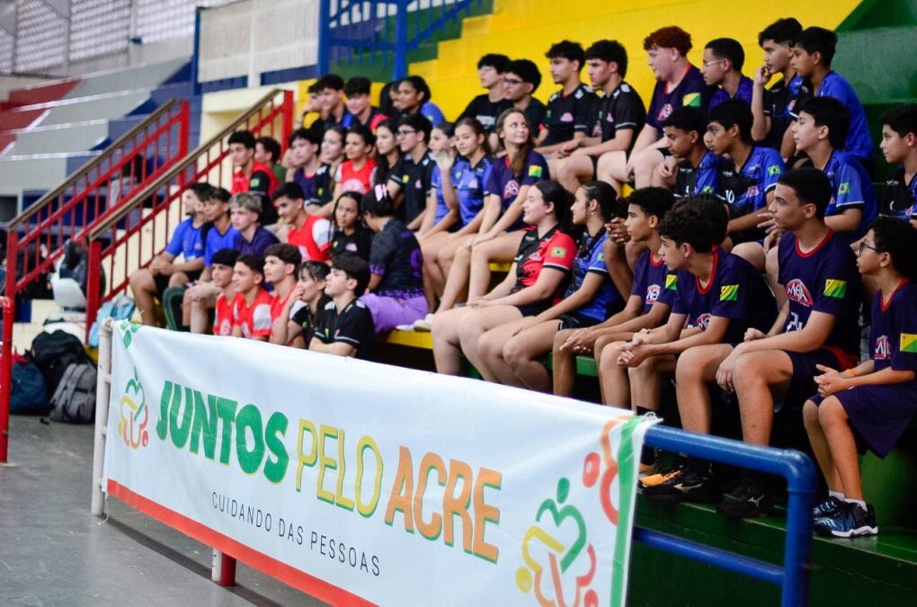 Juntos Pelo Acre realiza campeonatos esportivos no Colégio Meta e na escola Henrique Lima, no Calafate