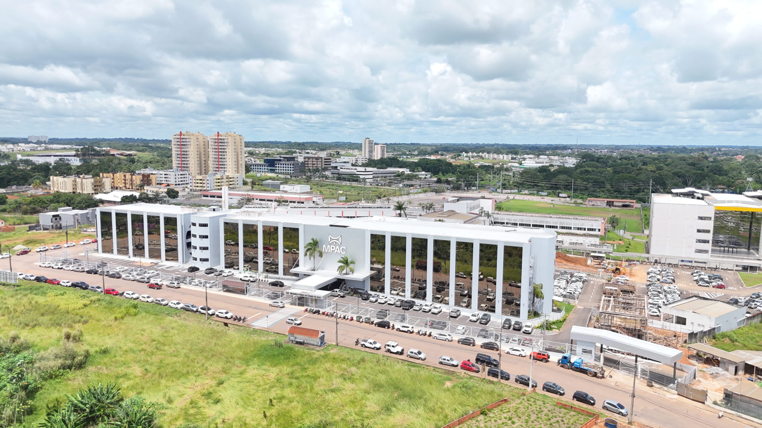 MPAC firma parceria com Ufac para oferta de estágio obrigatório em Direito