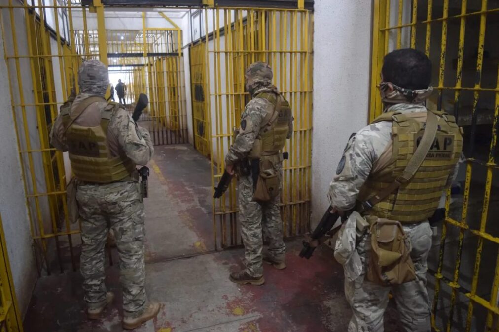 Operação Mute apreende celulares em presídio de Sena Madureira durante fiscalização nas celas