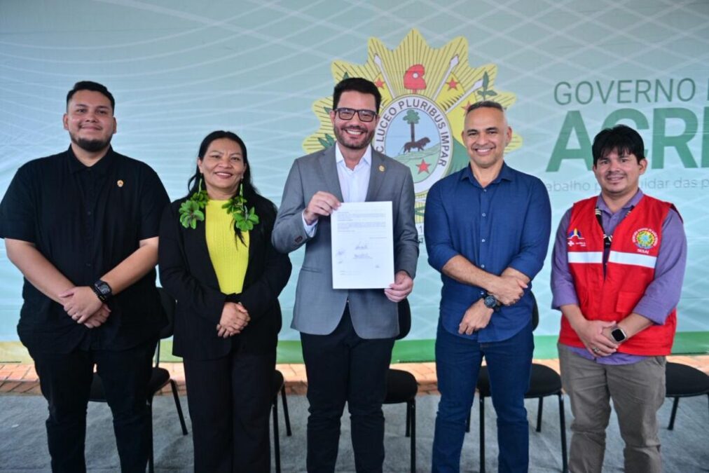 Com cooperação internacional, governo do Acre leva água potável a mais de 5 mil indígenas em nove territórios, com investimento de R$ 2 milhões
