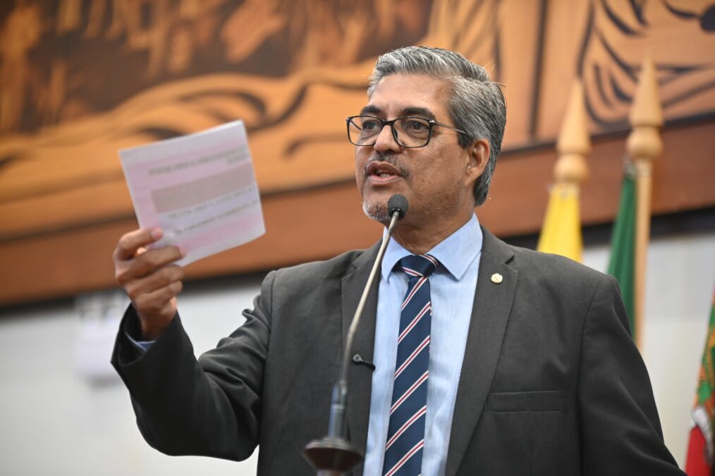 Edvaldo Magalhães denuncia que estudantes de escola de Jordão estão há mais de um ano sem aulas por conta do descaso da Educação